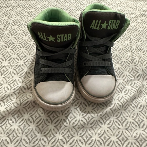 Converse All star | Size 9c EUC Grey mid hightop sneakers - Picture 2 of 4